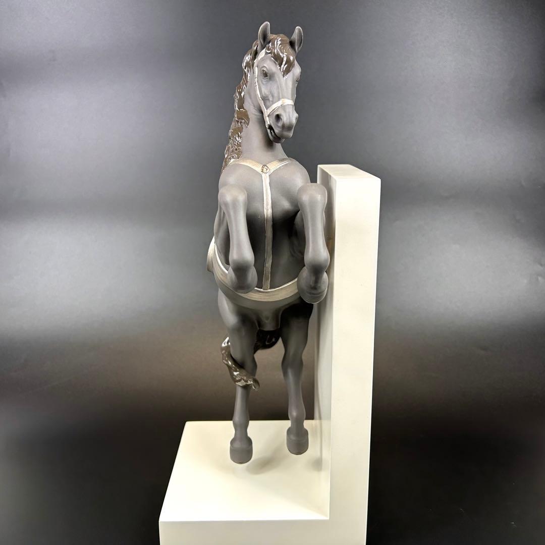 未使用品】リヤドロ フィギュアリン 置物 馬 跳躍 黒馬 ホース 陶器