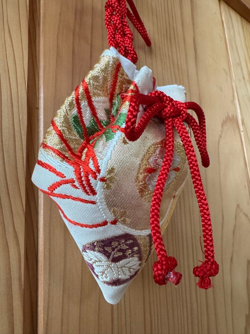 寅蔵様用 詞梨勒 正絹雅楽模様(笙・鼓) 釈迦涅槃図より投薬