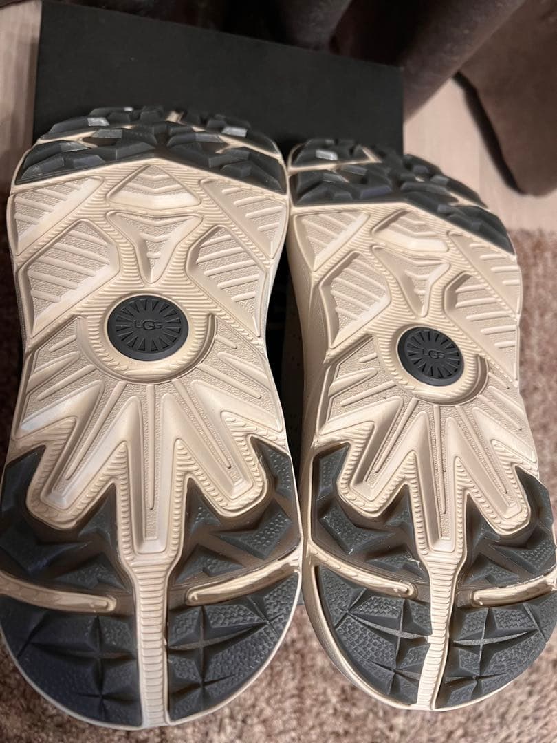 鈴木様♡専用UGG NUBUCXダッドスニーカー 23.5cm 新品