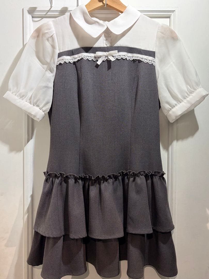 evelyn ドッキングティアードワンピース チャコール - メルカリ