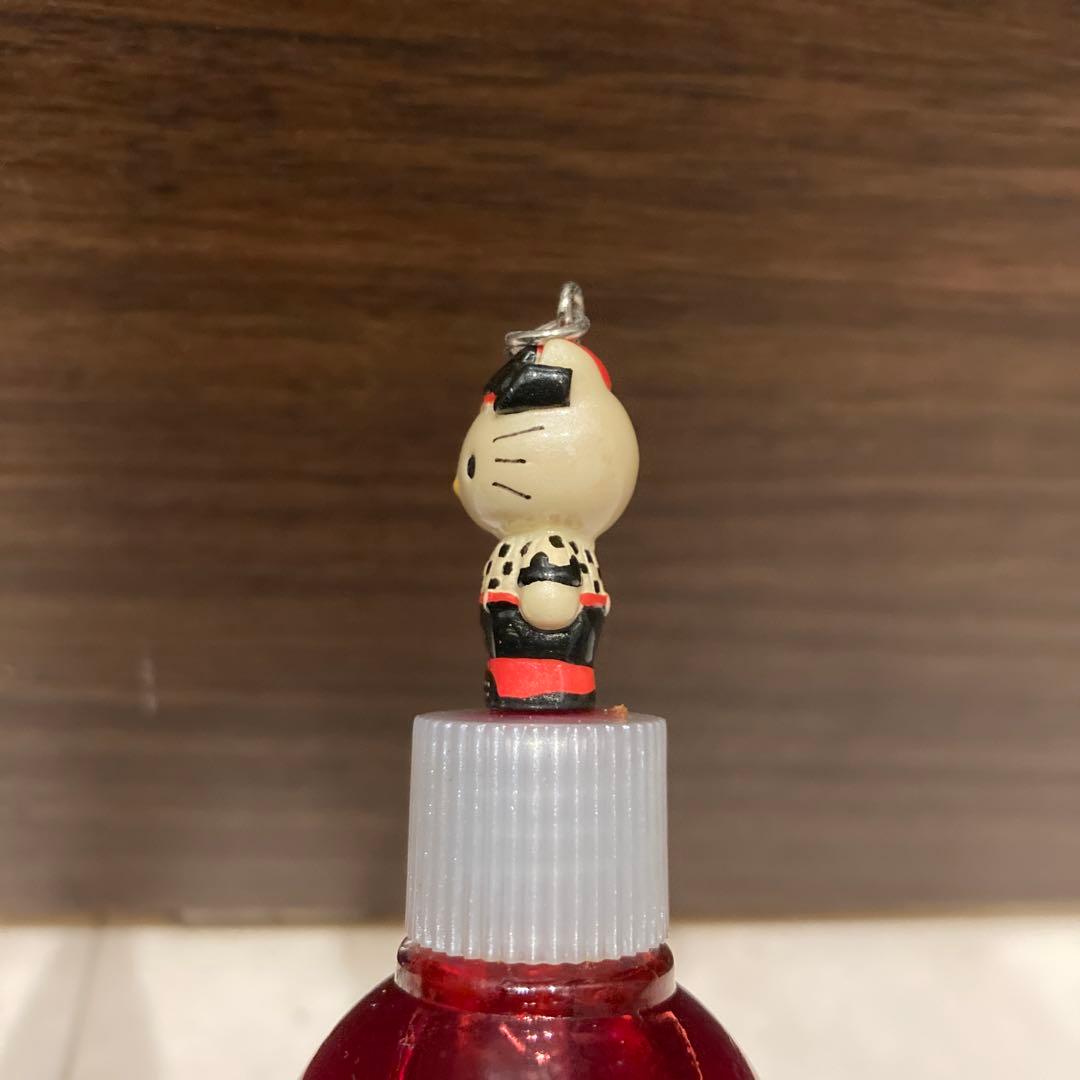 レトロ《2002年 ハローキティ ネイルカラー》当時物コスメ☆マニキュア レッド