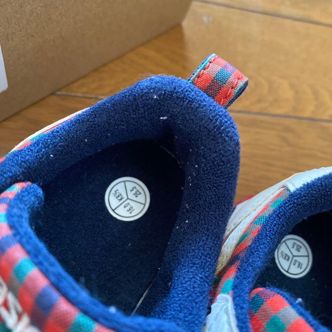 16cmファミリア アシックス キッズ スニーカー 赤チェック asics