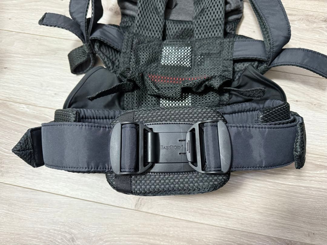 よだれカバー付き】ベビービョルン ハーモニー 抱っこ紐 ブラック メッシュ