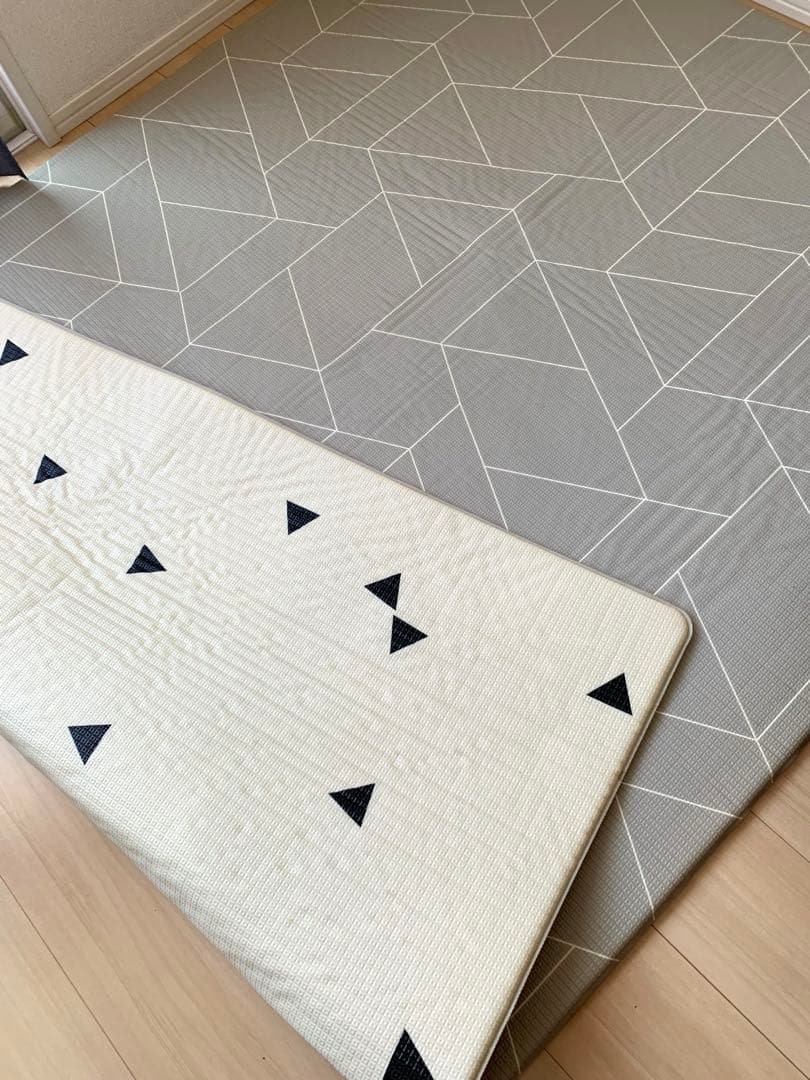 ✨早い者勝ち✨Little Bot Baby リトルボットベイビー　プレイマット LITTLE BOT BABY PLAYMAT ベビープレイマット (Zen line + Triangle