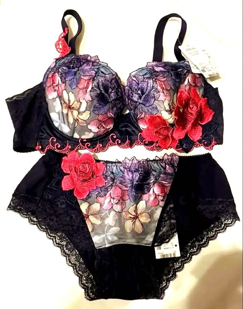 サルート　63グループ サルート63シリーズ| 下着とルームウェアの専門ECサイト【インナー