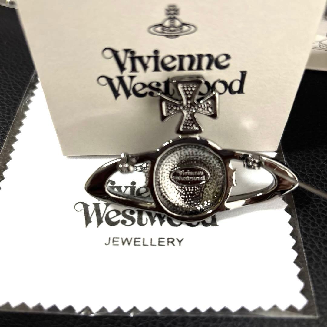 Vivienne Westwood クリスタルブローチ - メルカリ