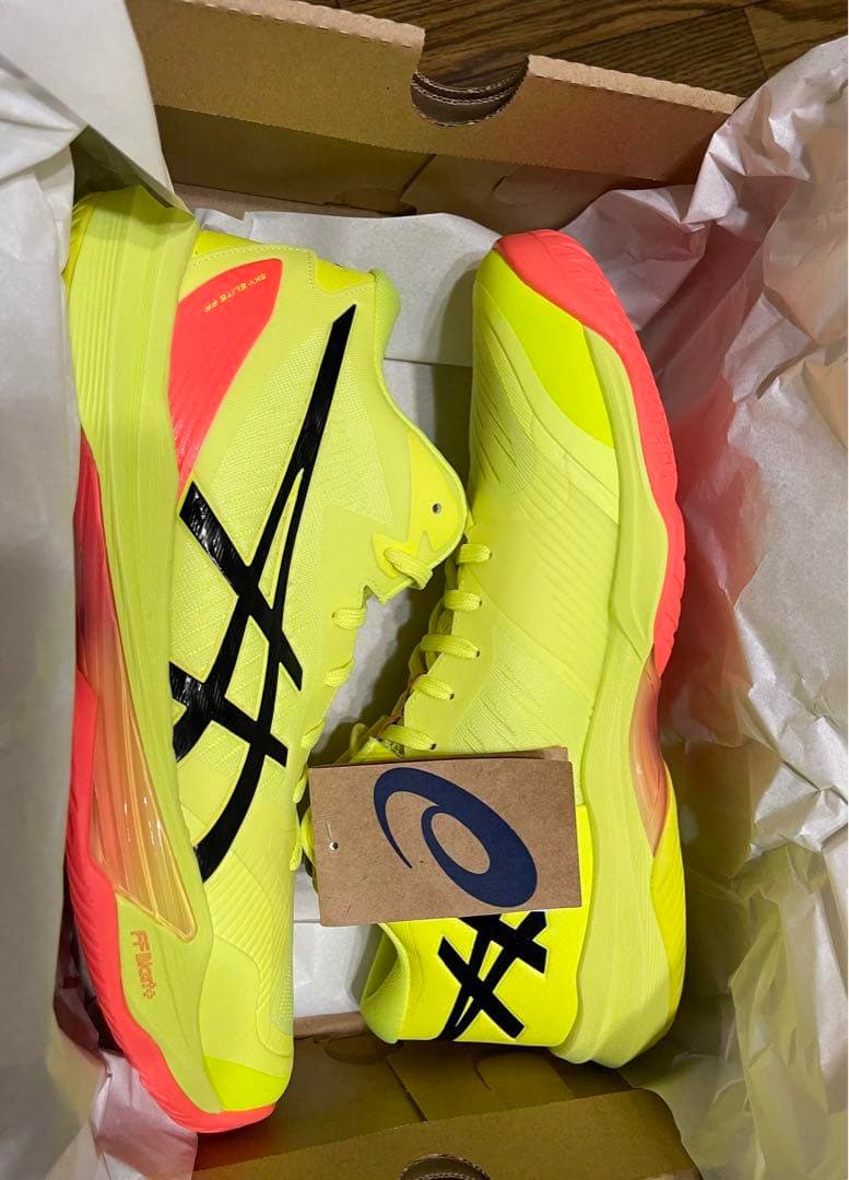 ASICS バレーボールシューズ 蛍光イエロー 25.5㎝ - メルカリ