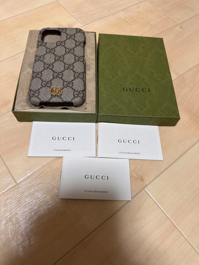 デイジー　グッチ　オフィディア GG柄 iPhone15 スマホケース GUCCI - GUCCI グッチ オフィディア iPhone 15 ケース GG金具 ゴールド