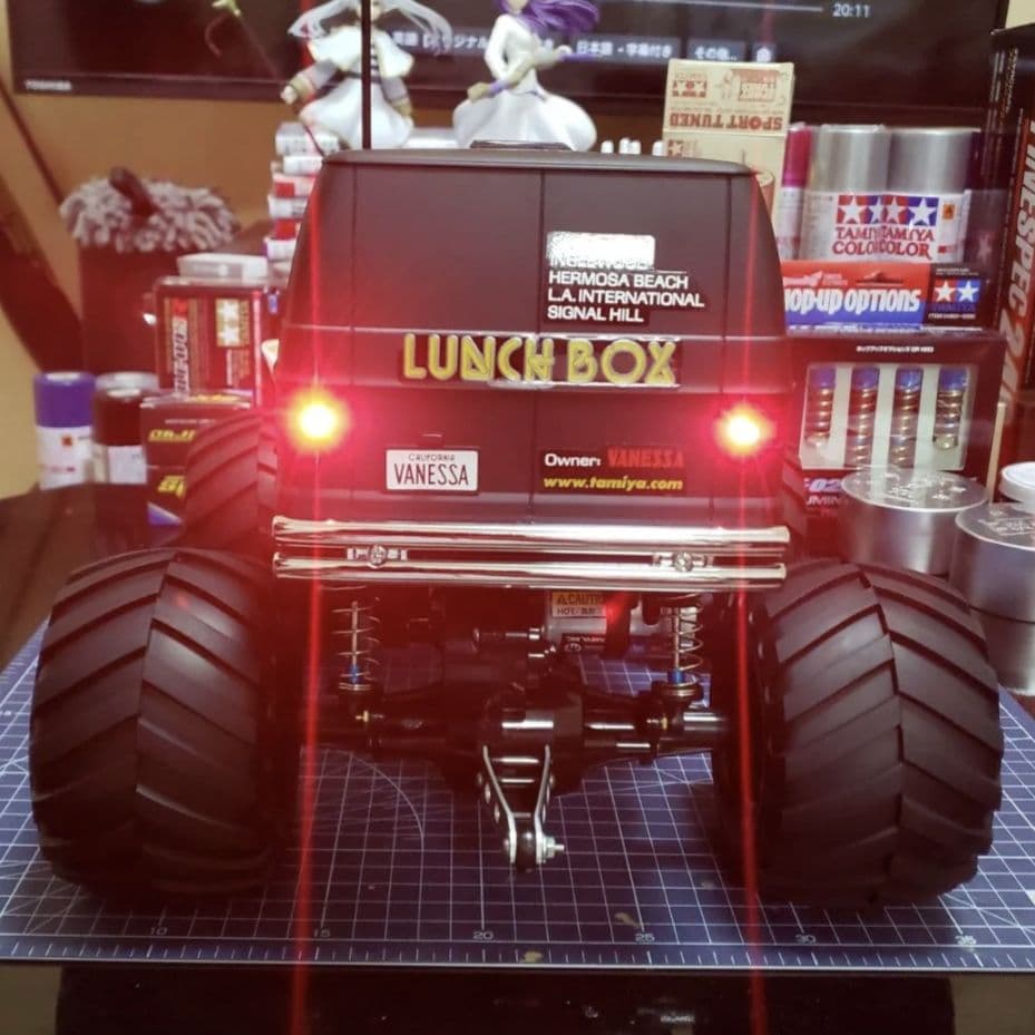 タミヤ ランチボックス ブラックエディション フルベア、サーボ、LED