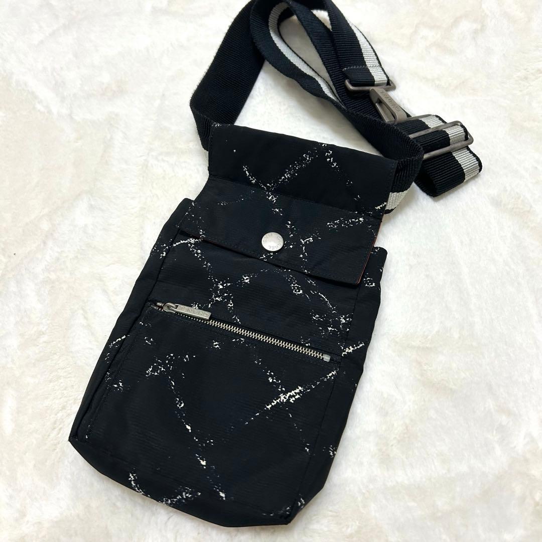 【美品】シャネル 旧トラベルライン ボディバッグ ウエストポーチ ブラック CHANEL（シャネル） スポーツライン ボディバッグ ナイロン ブラック