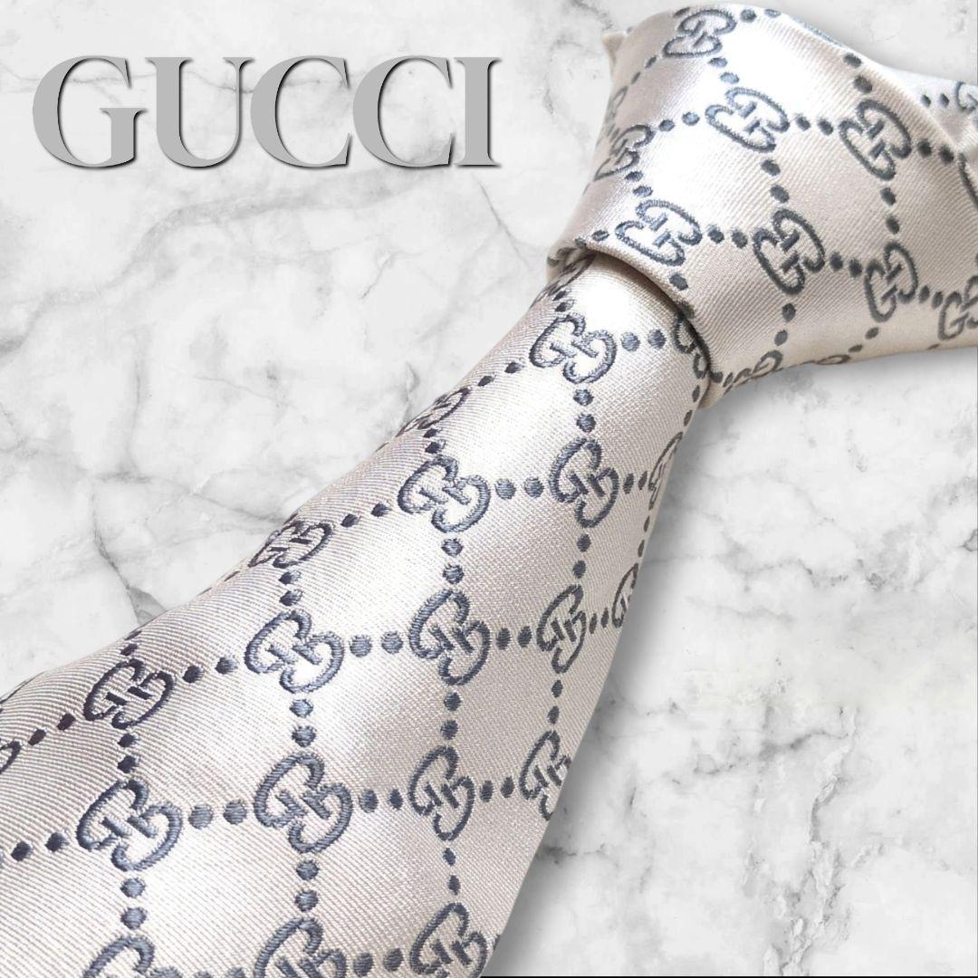 GUCCI　ネクタイ　gg　シルバー　高級　ハイブランド　あんしん鑑定 グッチ ネクタイ シルバー GGロゴ ハイブランド ビジネス 高級感 人気