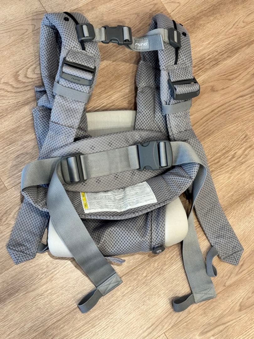 mii様【美品】nuna ヌナ カドルクリック 抱っこ紐 / 色:フォグ - メルカリ