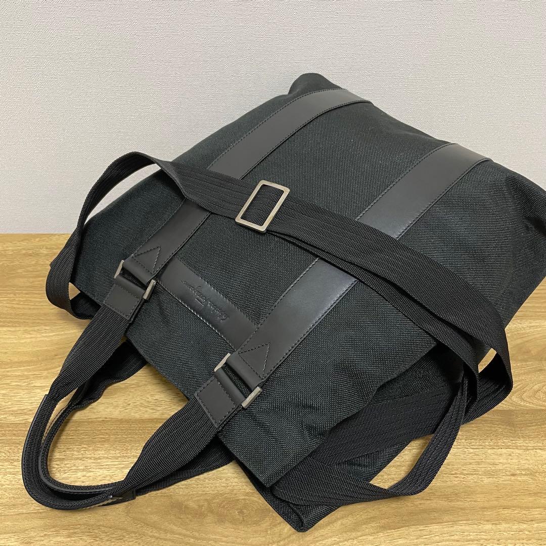 《美品》Ferragamo（フェラガモ）レザー トートバッグ ブラック 黒