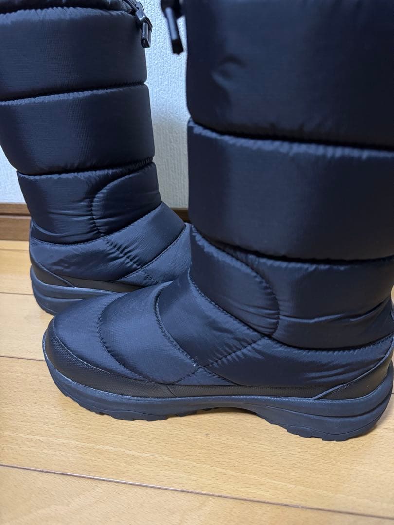 美品 ウォータープルーフ ダウンブーティ ブラック 25.0cm NF52270