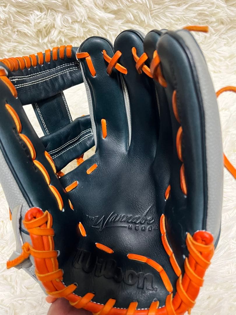 《極美品》ウィルソン　ワナビーヒーロー軟式内野手用グローブ