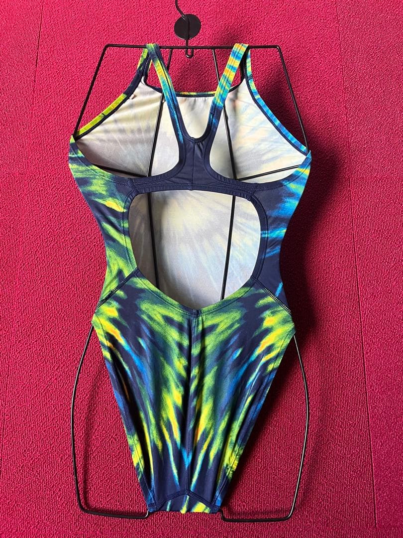 スピード水着　ワンピース水着　競泳水着　ウロコ柄　サイズL 中古品 ハイレグ