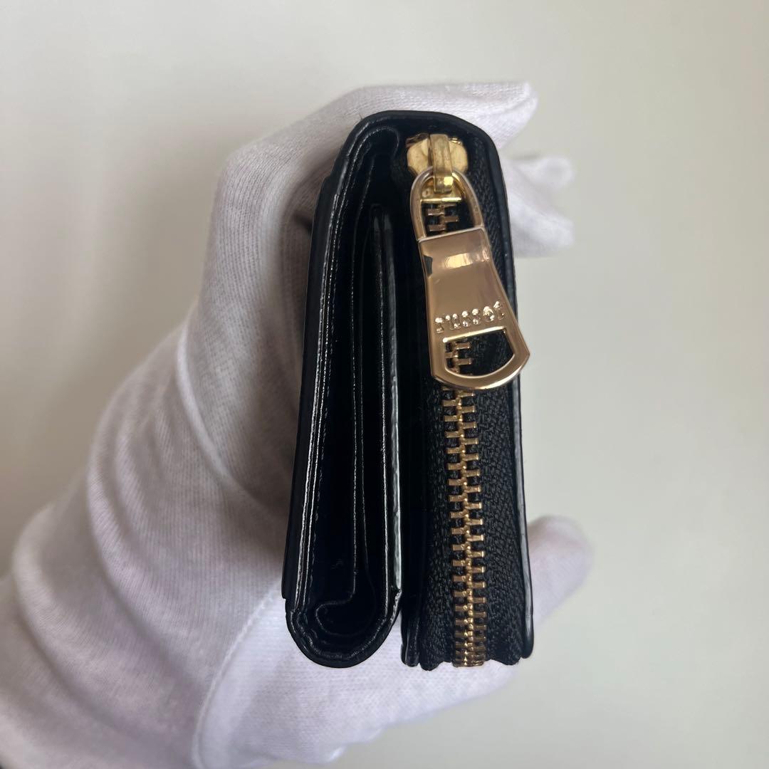 未使用 russet モノグラムプレート ラウンドファスナー 折り財布 シボ