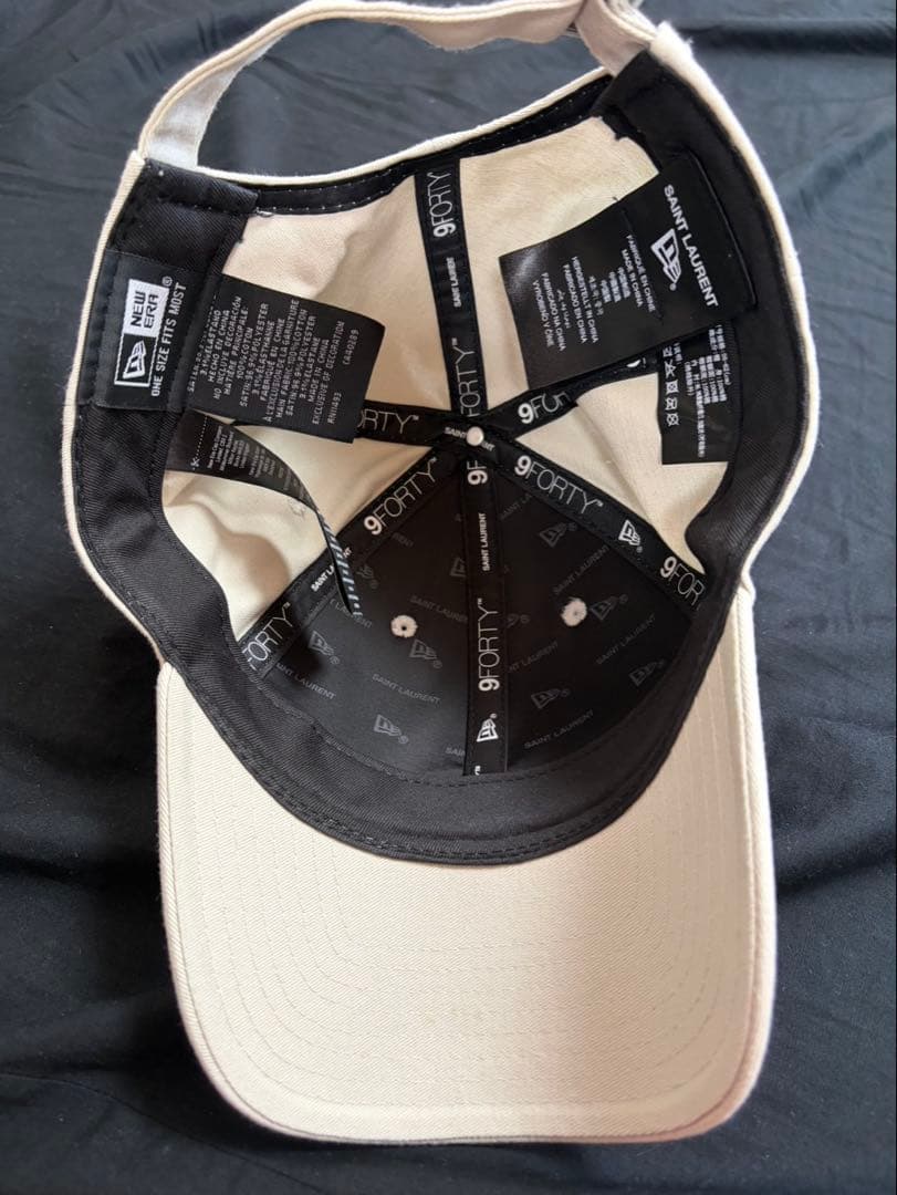 イブサンローラン キャップ ベージュ - メルカリ