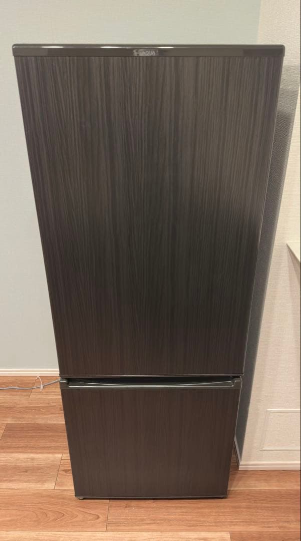 AQUA 冷蔵庫 AQR-20E9(K) 201L 木目調ブラック AQUA AQR-20E9（K） 2022年製 2ドア冷蔵庫 201Lを茨木市で出張買取しま
