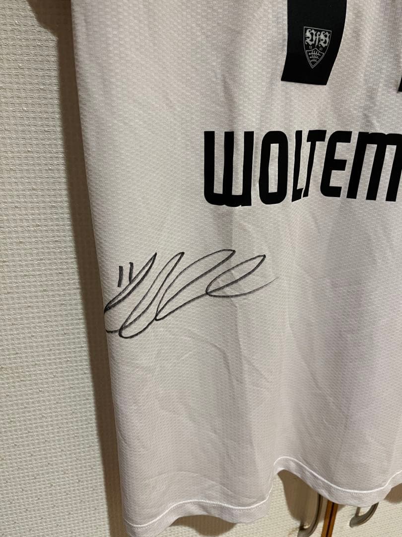 ヴォルテマーデ 直筆サイン入りユニフォーム - メルカリ