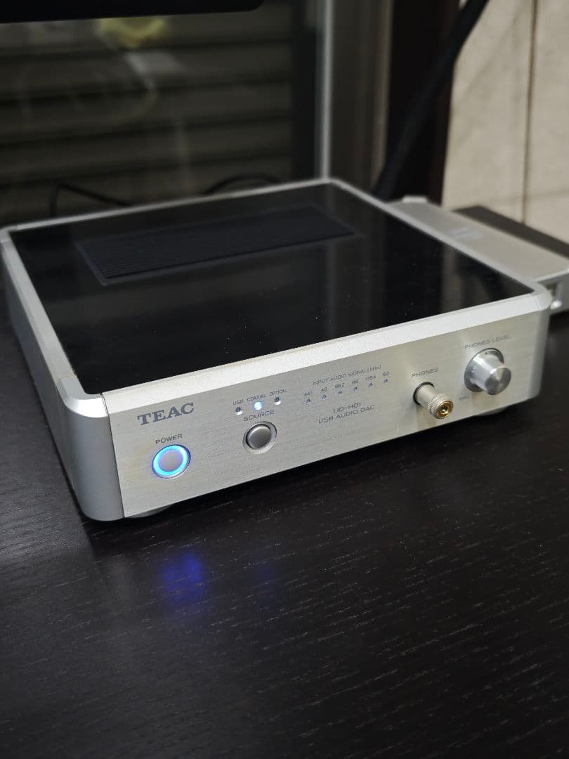 TEAC UD-H01 USB Audio DAC動作品 TEAC UD-H01 (Silver) Stereo digital-to-analog converter/headphone