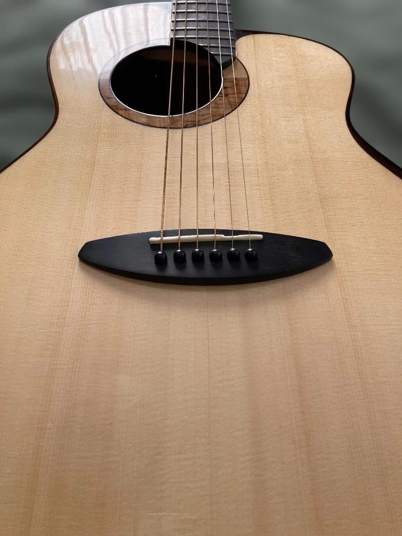 アヌエヌエ aNueNue aNN-L200E 杉田健司 オール単板 - メルカリ