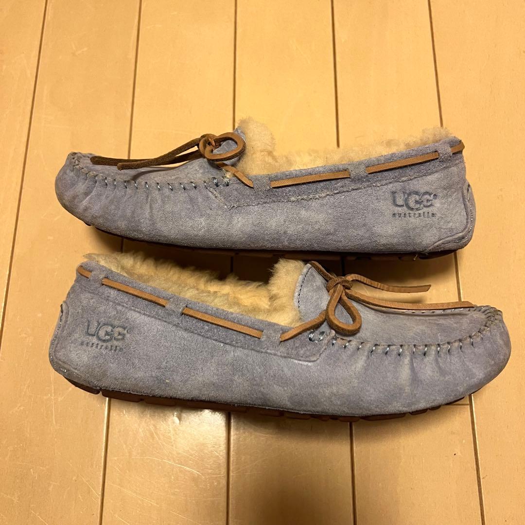 UGG⭐︎ブルー⭐︎リボン付きモカシン⭐︎23㎝⭐︎美品 - メルカリ