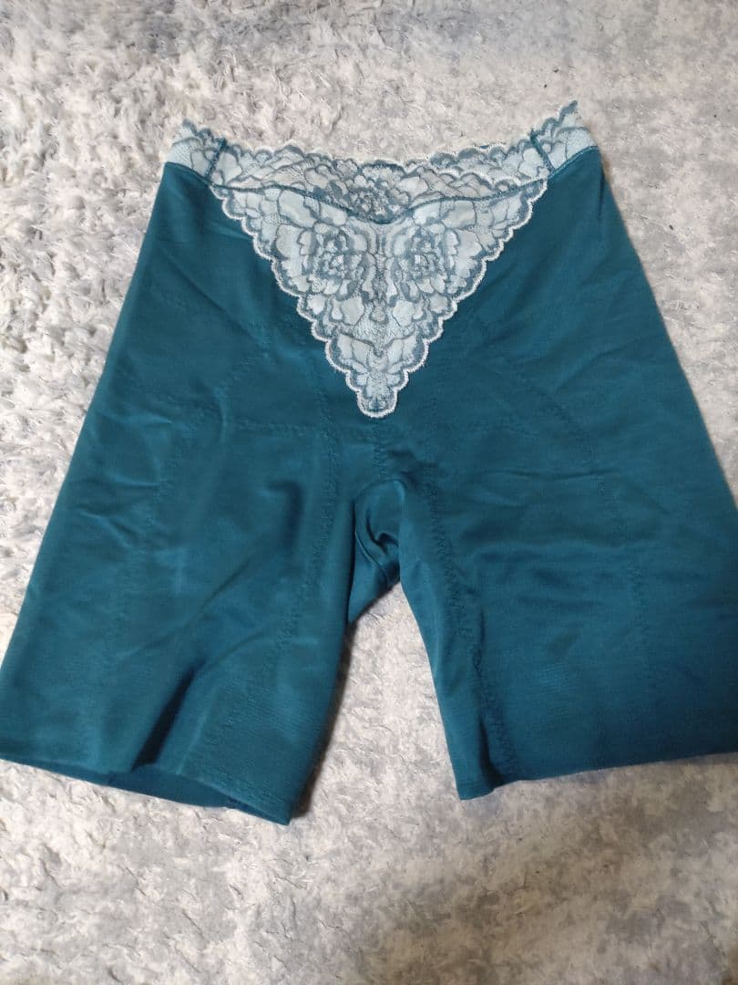 ♡happy♡断捨離中‼︎様☆ ラヴィエール 矯正下着　ロングガードル☆ ロングガードル】【新色・ヴェールアングレ】LA VIÉRE®（ラヴィエール