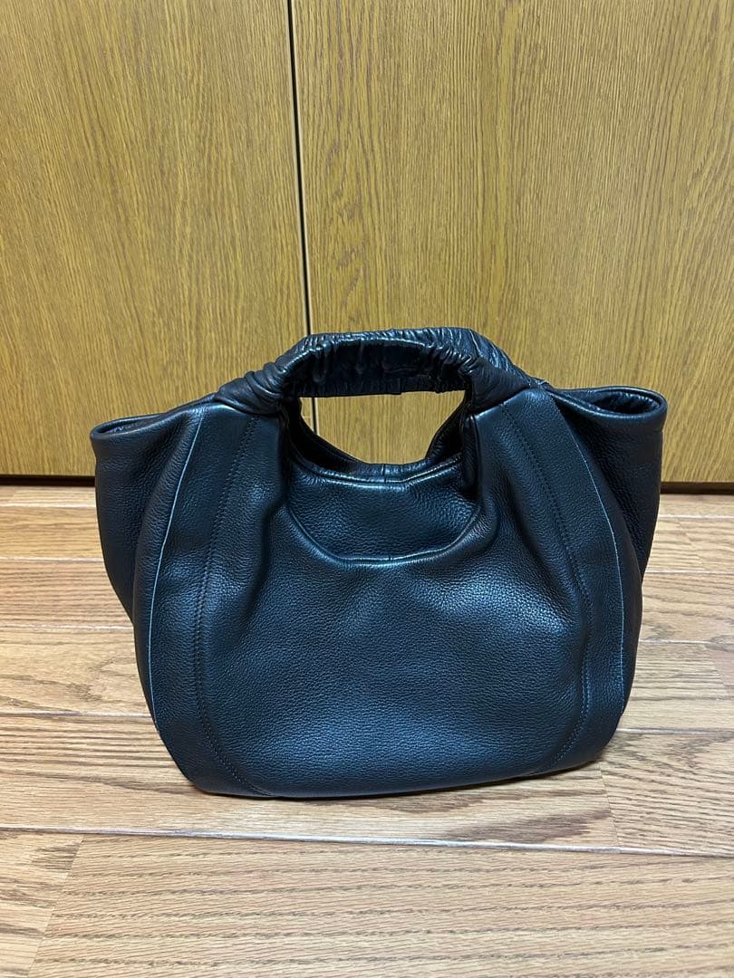 美品 VIA DOAN ハンドバッグ　黒 楽天市場】扇形 手提げバッグ ハンドバッグ VIA DOAN(ヴィアドアン