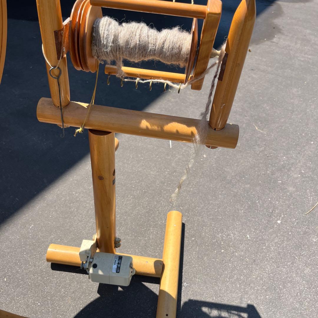 糸紡ぎ車 糸車 ASHFORD アシュフォード 糸紡ぎ機 糸巻 お家時間 - メルカリ