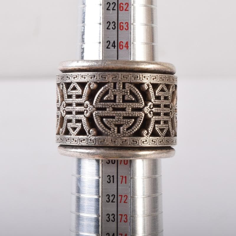 中国 光緒天宝足銀 板指 重さ約38g N 7491E - メルカリ