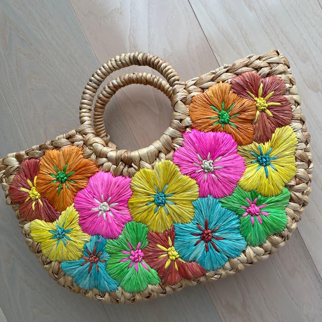 //新品未使用//バリ島花柄刺繍のかごバッグ org.jpg