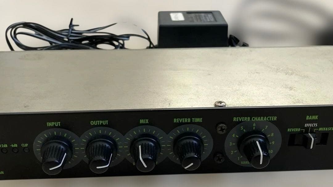 ZOOM デジタルリバーブ&マルチエフェクトプロセッサー RFX-1000 - メルカリ