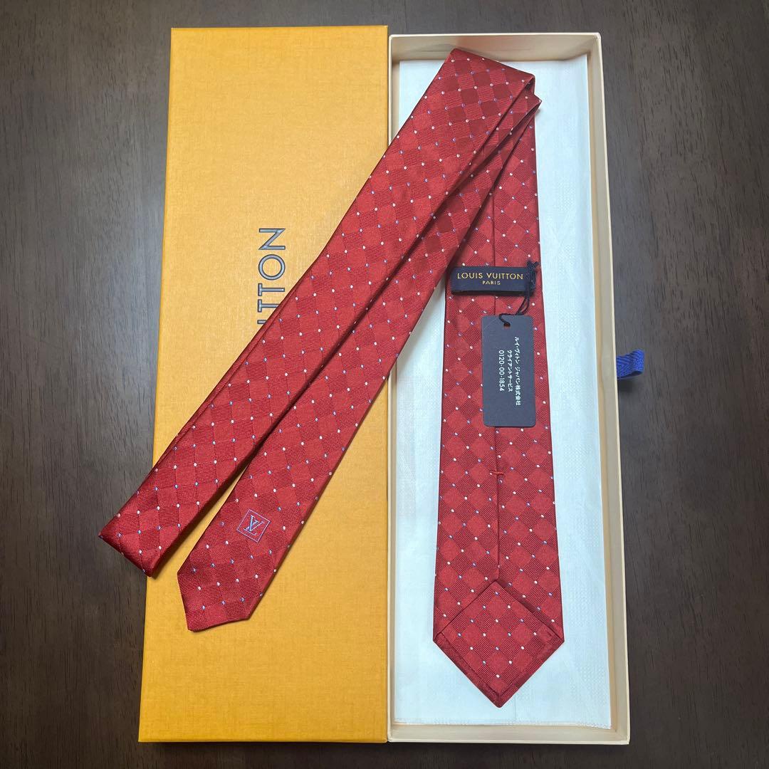 未使用タグ付 LVルイヴィトン ネクタイ 赤 ドット 光沢 派手 結婚式