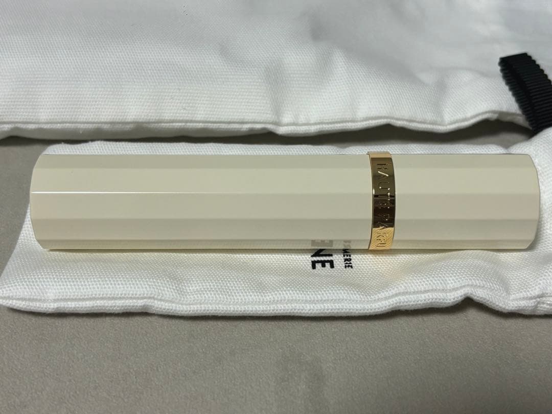 断捨離中様専用】CELINE 香水 アイボリー トラベルスプレー - メルカリ