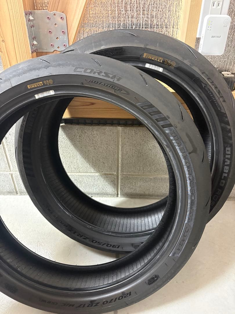 ピレリ ディアブロロッソ4コルサ 120/70ZR17 190/50ZR17 ピレリ ディアブロ ロッソIV コルサ 190/50ZR17 (バイク用タイヤ) 価格