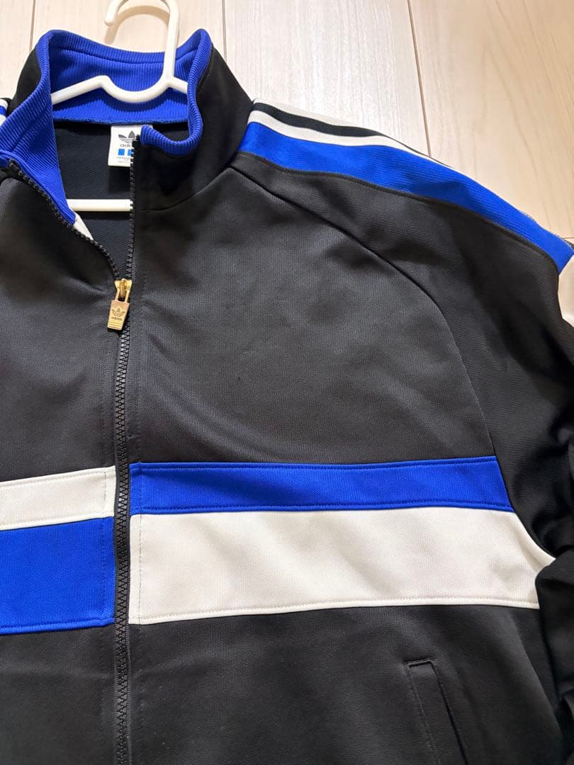 希少】アディダス ジャージ トラックジャケット 90s デサント製 刺繍