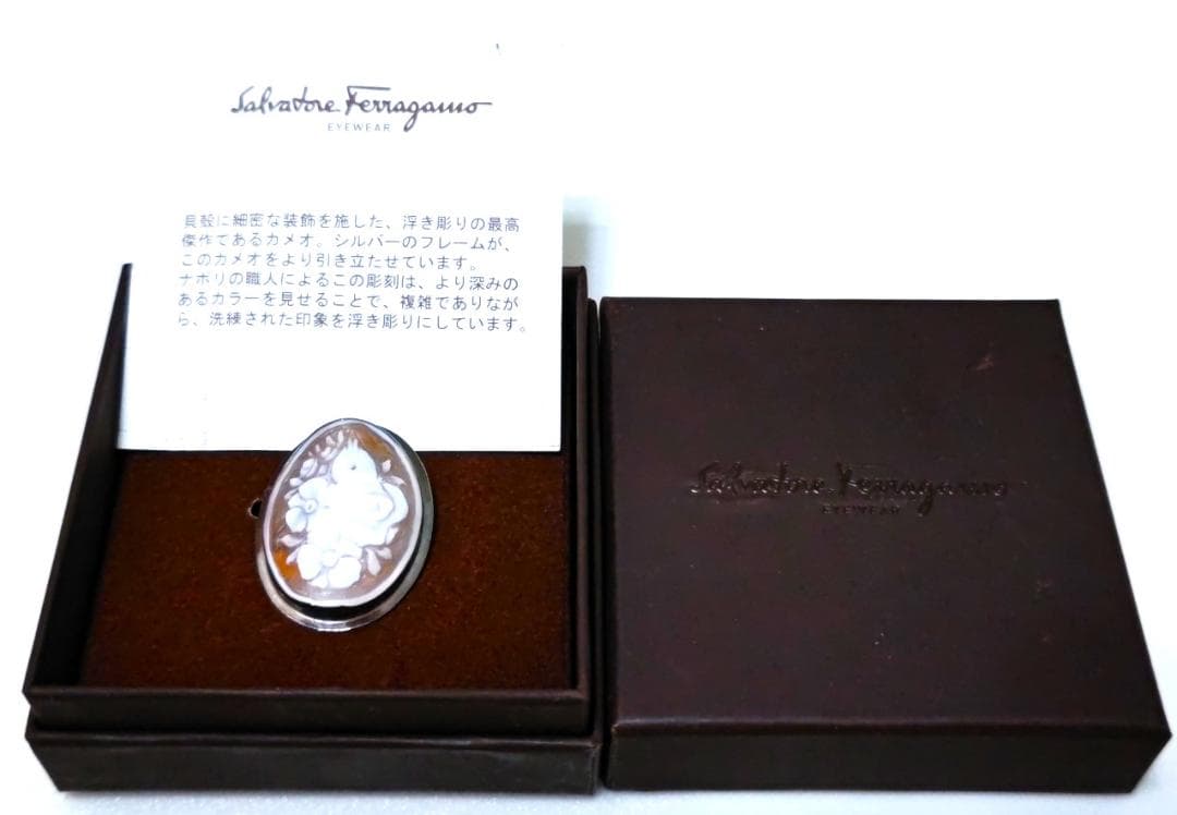 サルバトーレフェラガモ　シェルカメオSV925ブローチ／トップ箱付き　39360 サルバトーレフェラガモ シェルカメオSV925ブローチ／トップ箱付き