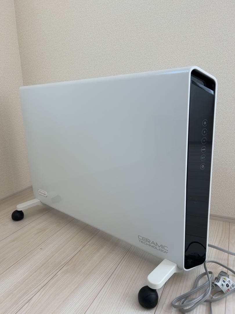 デロンギ　コンベクターヒーター　ホワイト　美品 デロンギ コンベクターヒーター HXJ60L12-WHをレビュー！クチコミ