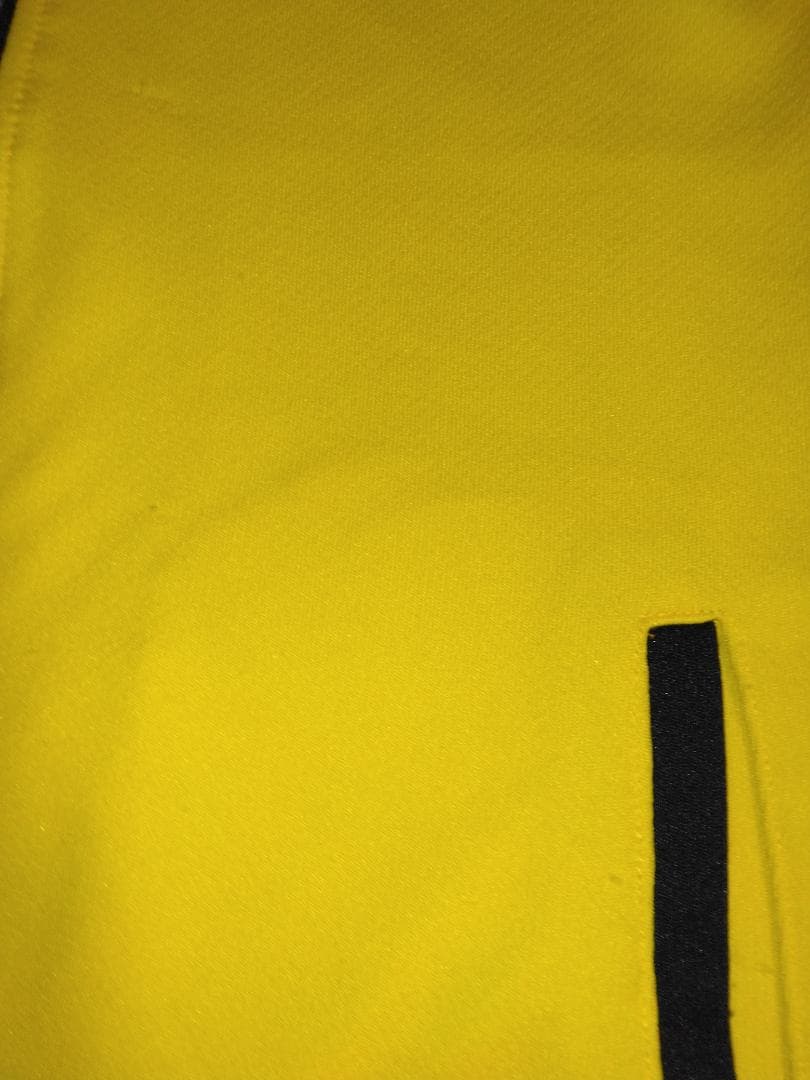 箱あり 美品【（160）サッカー リベルタのユニフォーム4点・ソックス