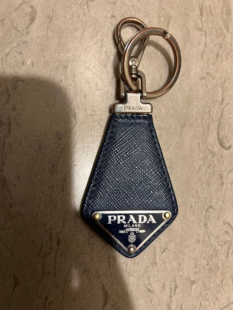 PRADA レザー キーホルダー 大人気ギフト PRADA◇サフィアーノレザー ロボットキーホルダー (PRADA