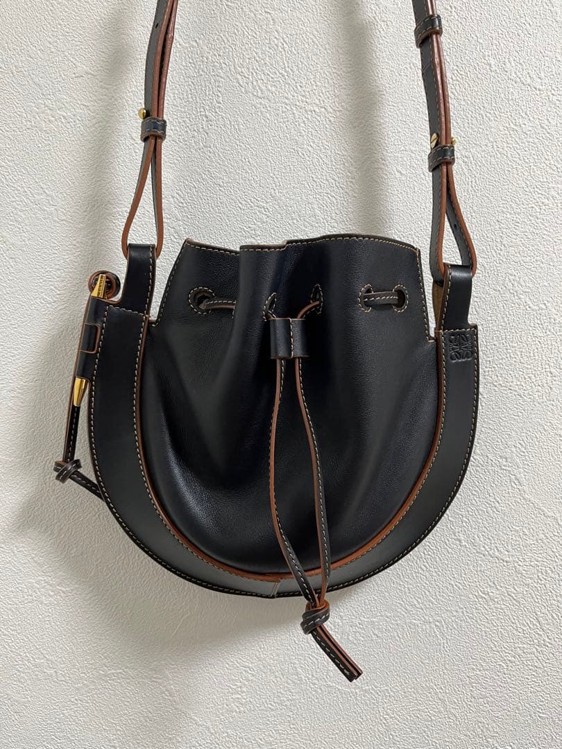 LOEWE ホースシューバッグ LOEWE（ロエベ） バッグ レディース レザー ショルダーバッグ ホース