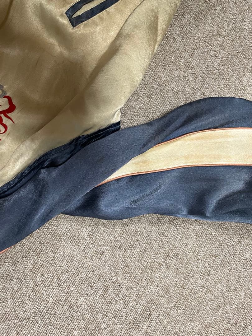 ふ*み様 AVIREX リバーシブルスカジャン 虎とドラゴン刺繍 XL