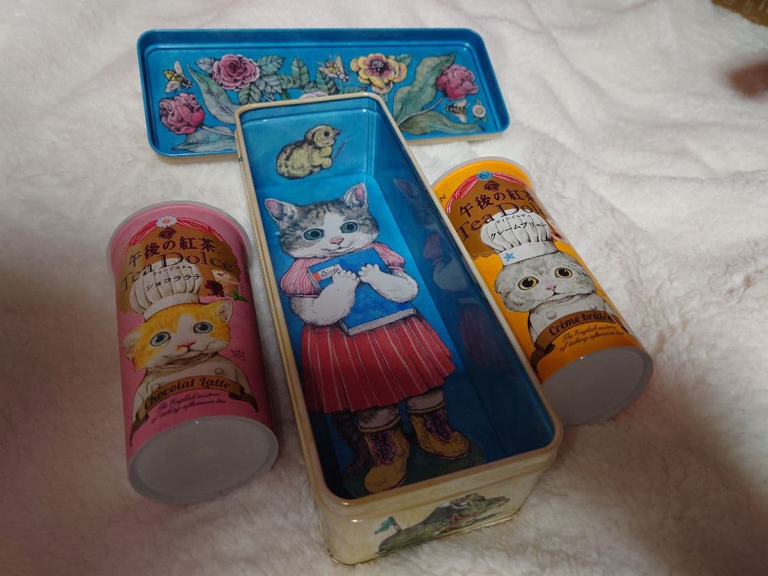 ヒグチユウコ×ホルベイン　2016年　ブリキ缶　おまけ付き ホルベイン×ヒグチユウコ 角缶 YH-TB2｜画材・文具雑貨の通販