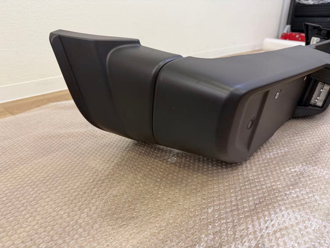 JLラングラーMOPAR純正USプラスチックリアバンパー (パークセンサー