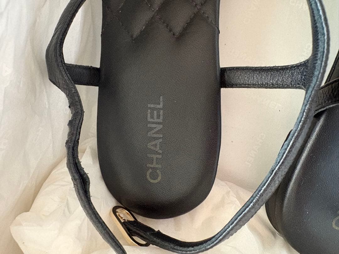 CHANEL キルティングサンダル 38.5 黒 ココマーク ゴールド - メルカリ