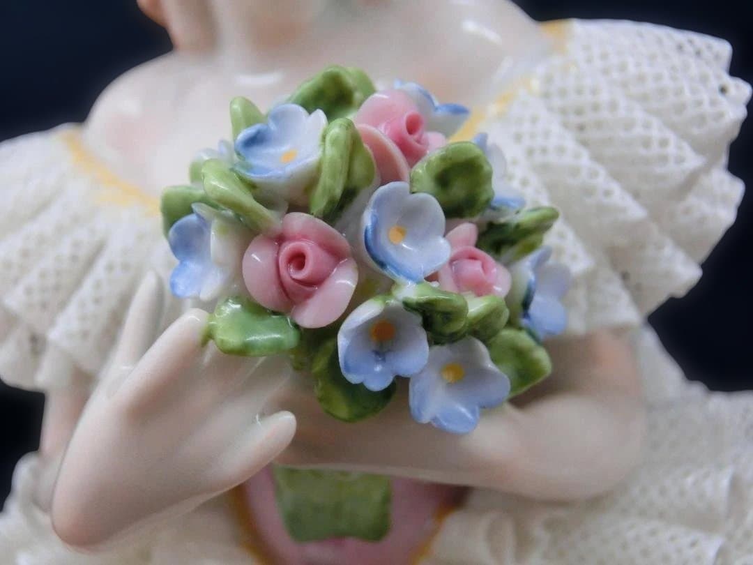 ジッツェンドルフィン』レース・フィギュリンH.24cm - メルカリ