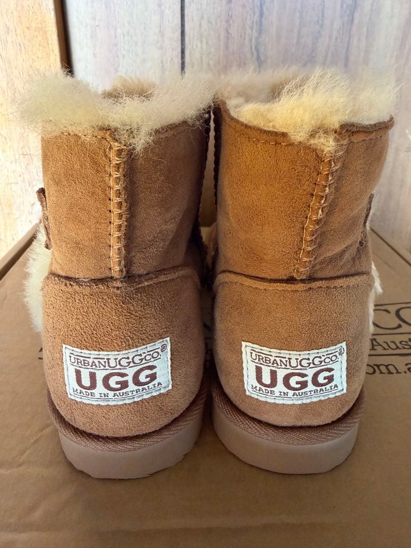 新品未使用】UGG ベイリーボタン ムートンブーツ チェスナットカラー