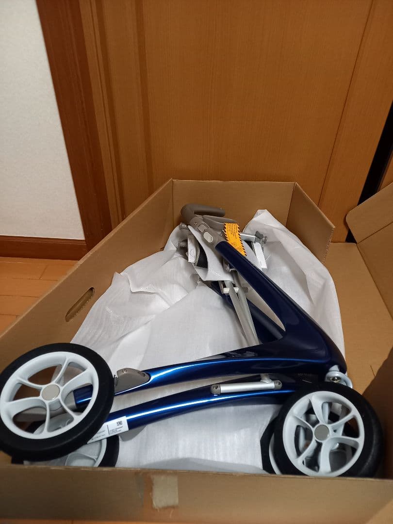 ⭐新品未使用 歩行器byACREカーボン・ウルトラライト コンパクト