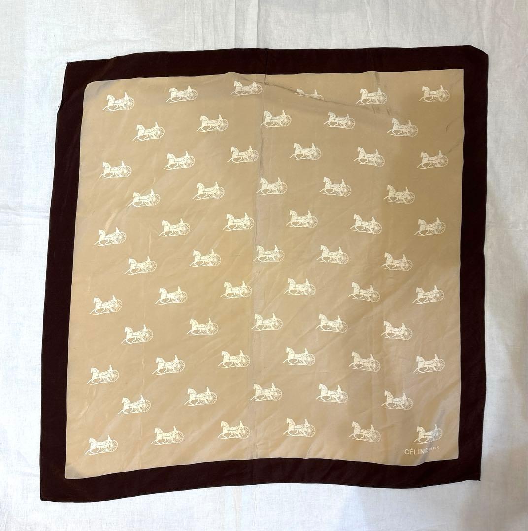 CELINE セリーヌ　大判スカーフ　飛車ロゴ　シルク100% 希少 レア CELINE セリーヌ シルク 大判スカーフ トリオンフ ロゴ 鹿